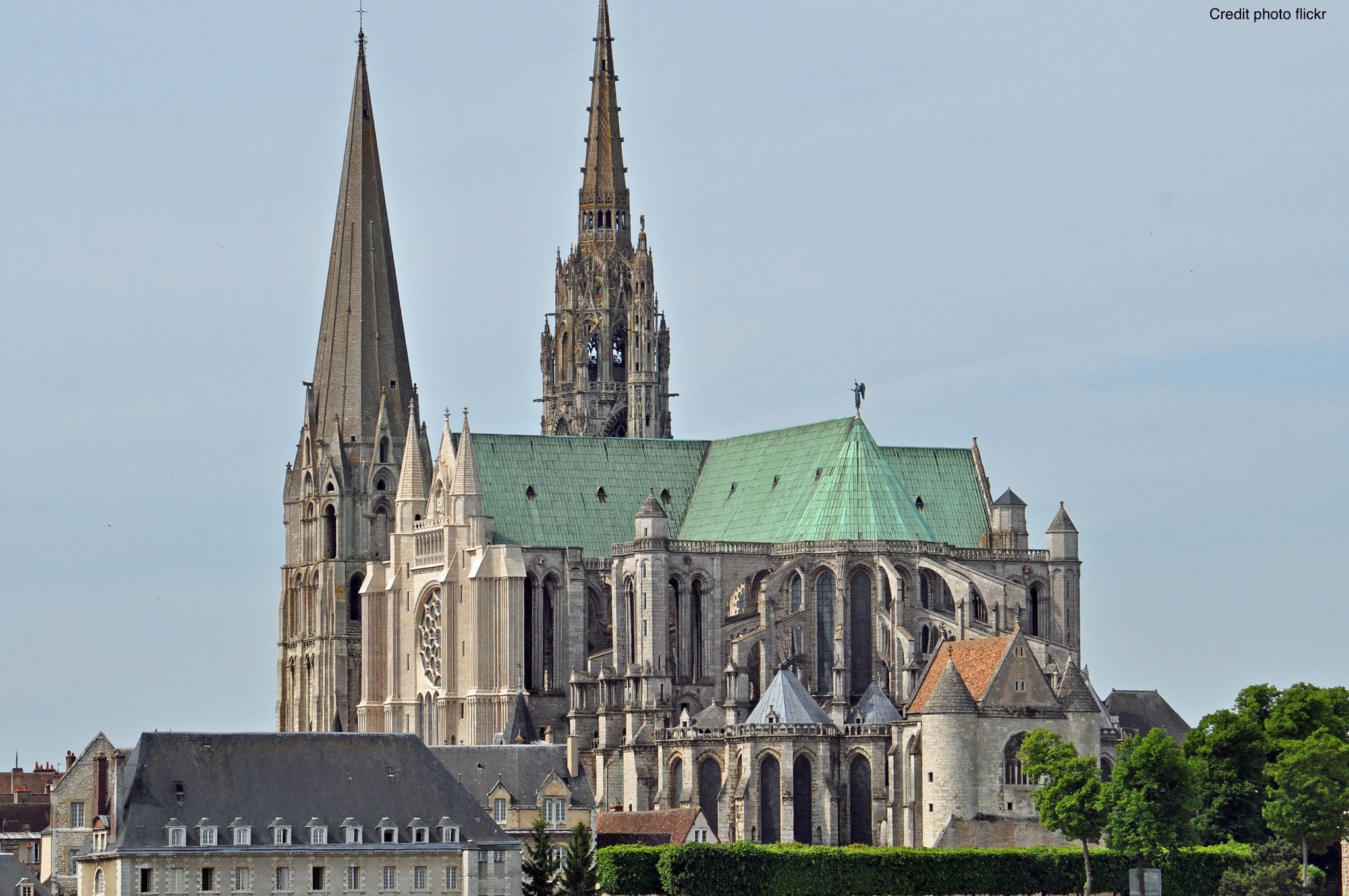 La Cathédrale de Chartres : Un voyage symbolique au cœur du sacré